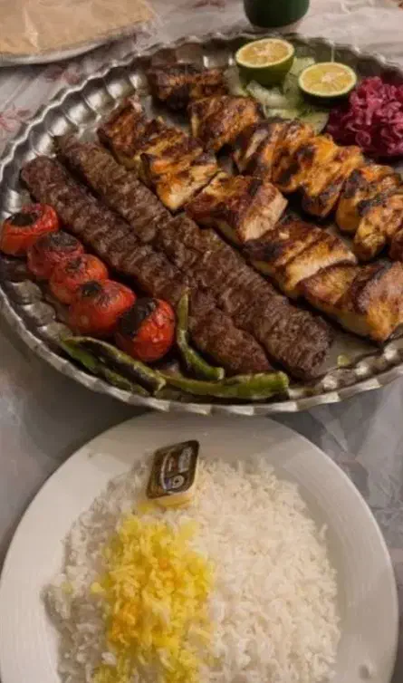 به یک همکار در غذاخوری نیازمندیم|استخدام خدمات فروشگاه و رستوران|خوی, |دیوار