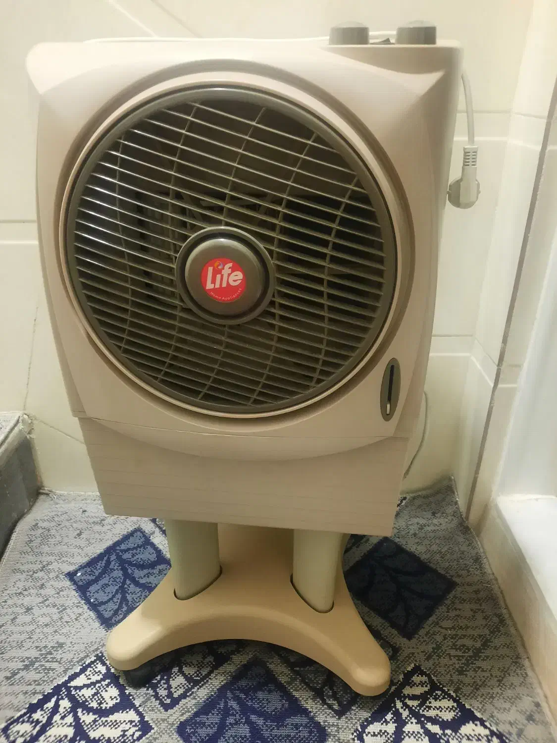 فروش کولر ایستاده ۲۵۰۰ لایف|کولر آبی|قم, وادی السلام|دیوار