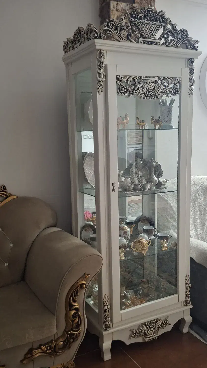 بوفه سفید رنگ کلاسیک|بوفه، ویترین، کنسول|فریدون‌کنار, |دیوار