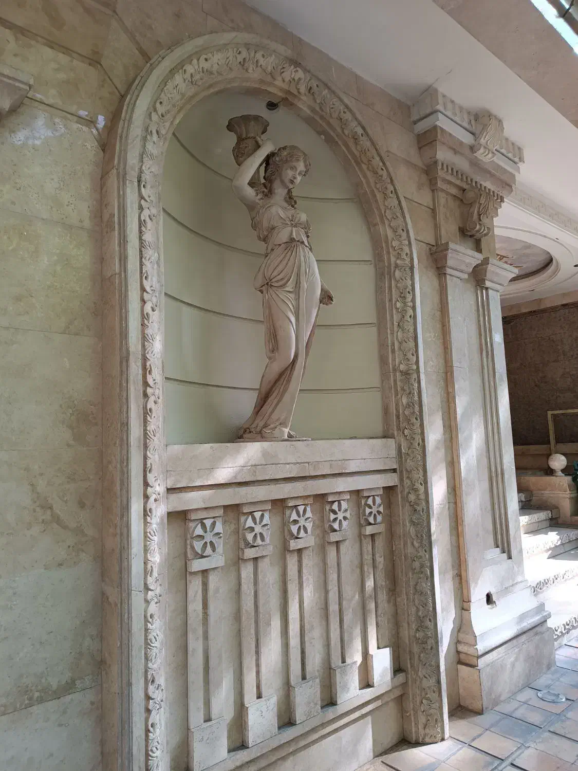 ۱۱۰ متر  نوساز   (( یوسف آباد ))