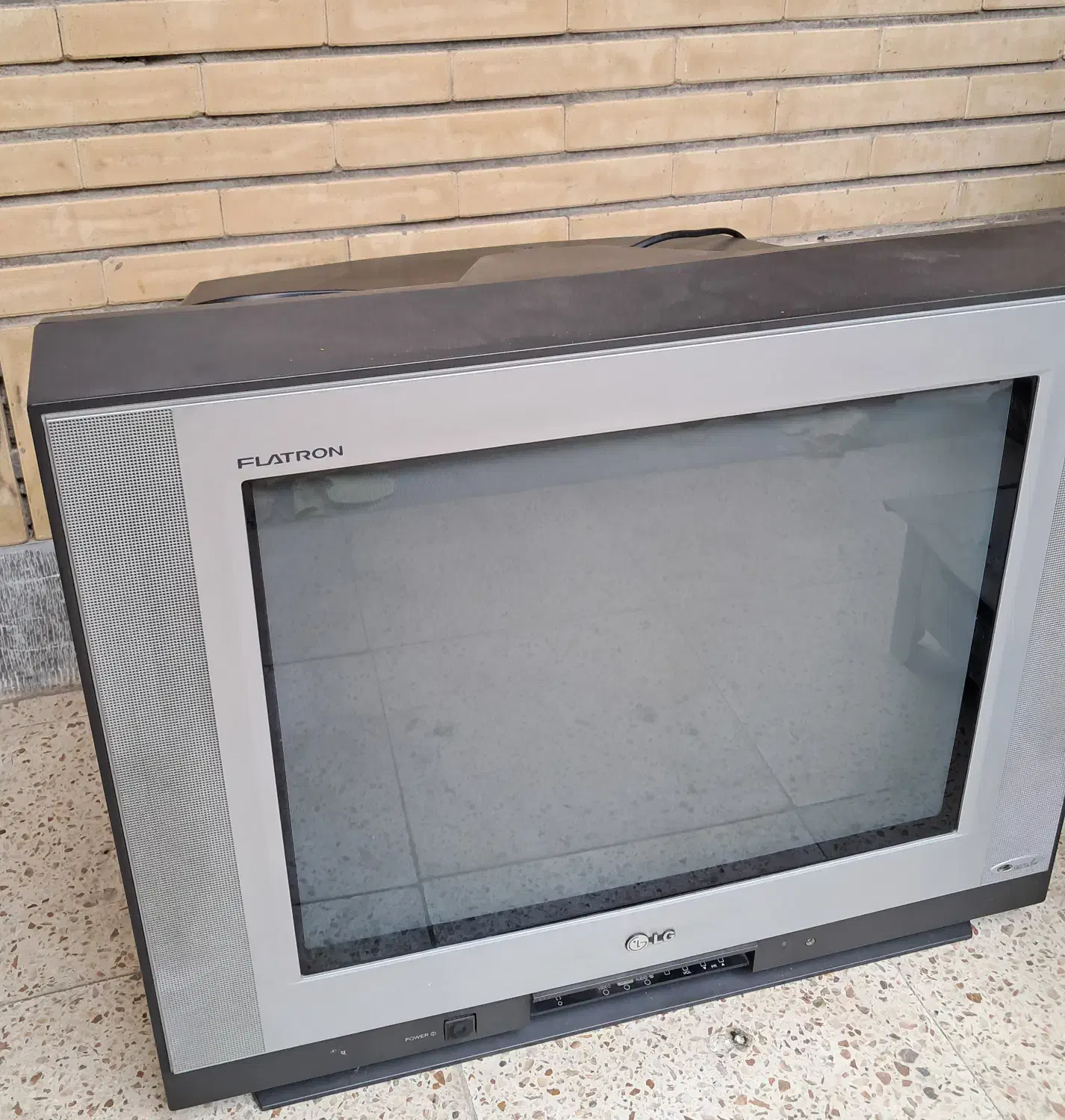 تلوزیون ۲۱ اینچ ال جی|تلویزیون و پروژکتور|شهرکرد, |دیوار