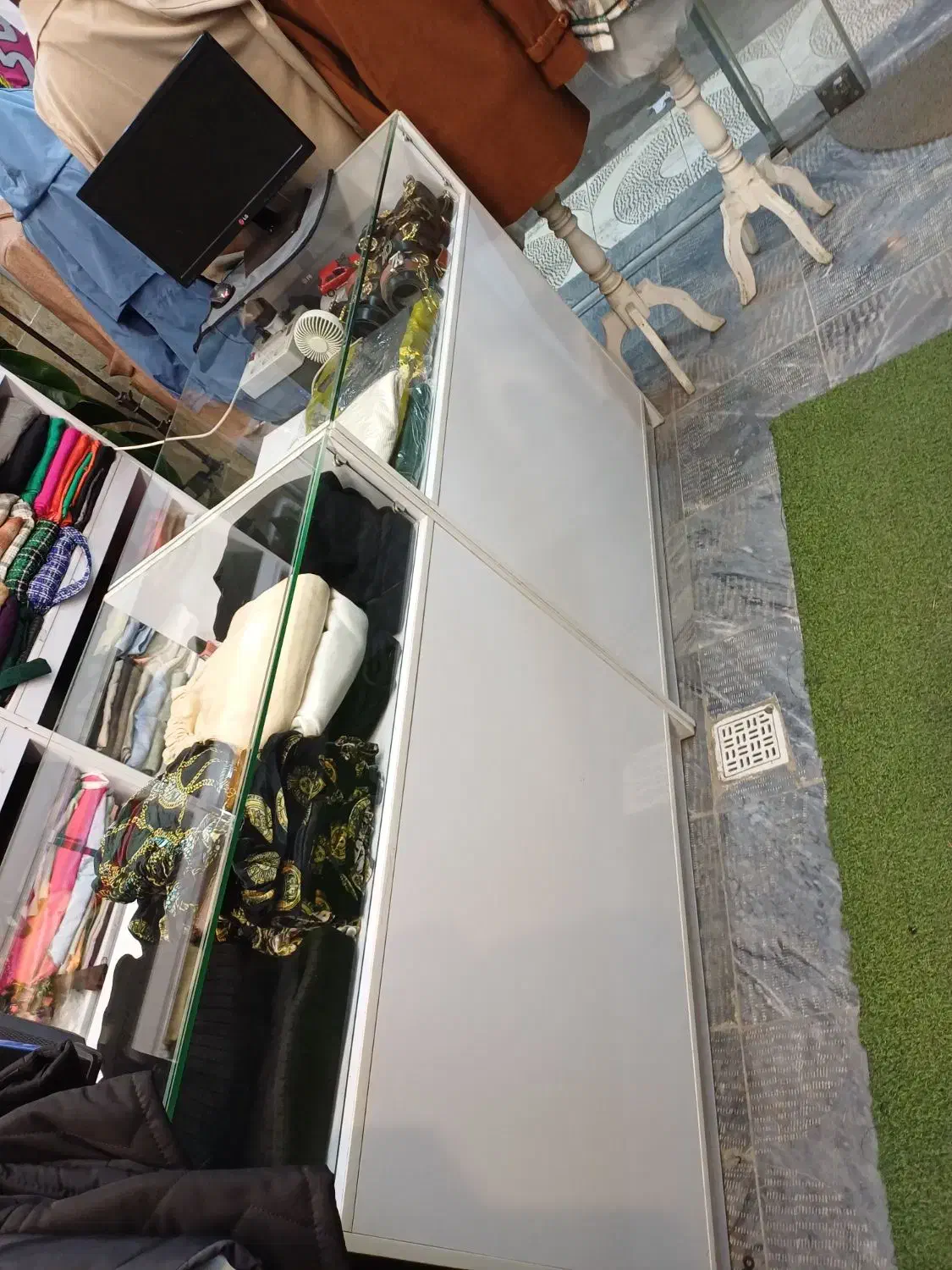 تجهیزات کامل مغازه اتاق پرو MDF قفسه و پیشخوان|فروشگاه و مغازه|رشت, پیرکلاچای|دیوار