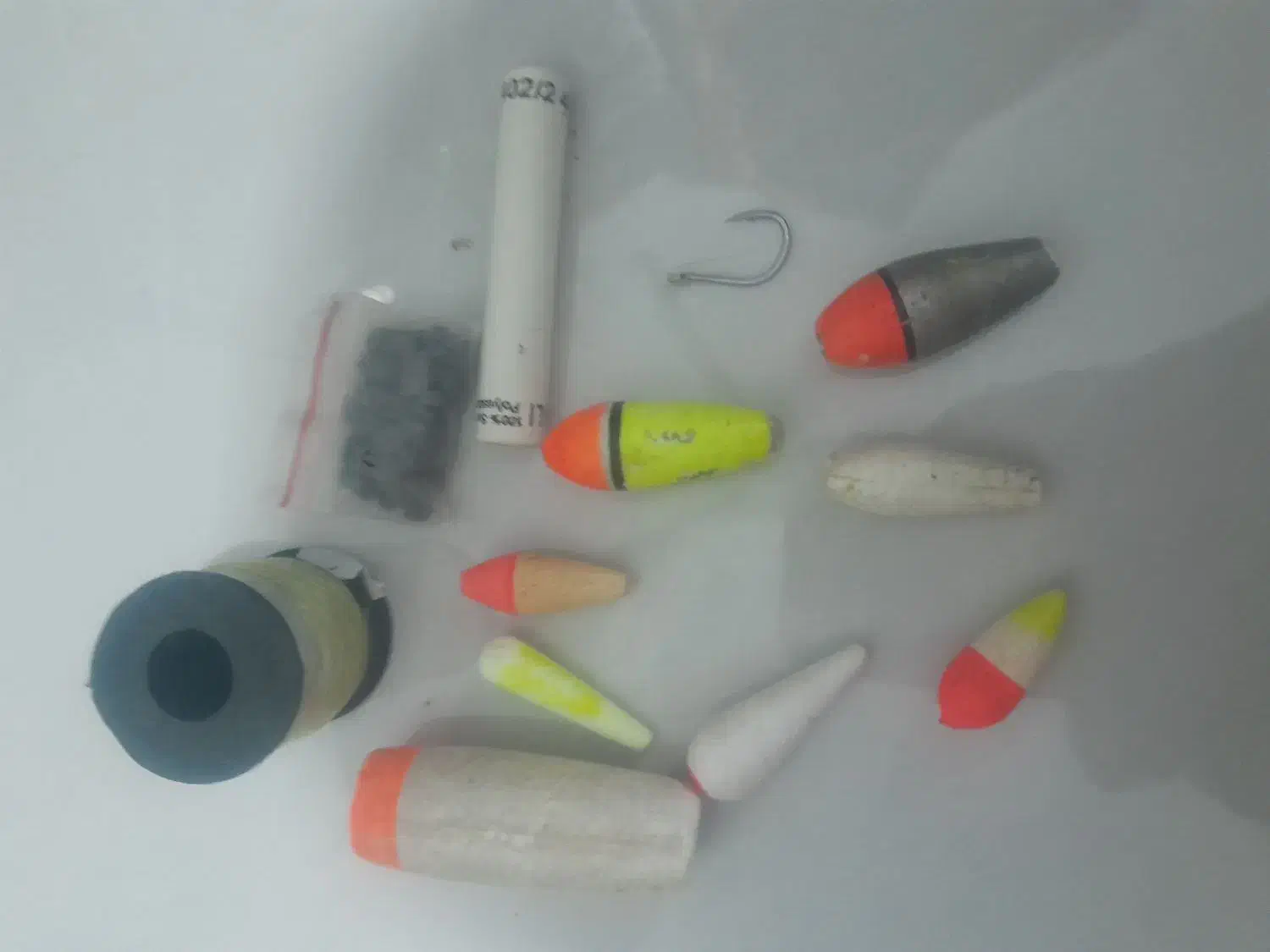 چند قطعه لوازم ماهیگیری|ماهیگیری|آستارا, |دیوار