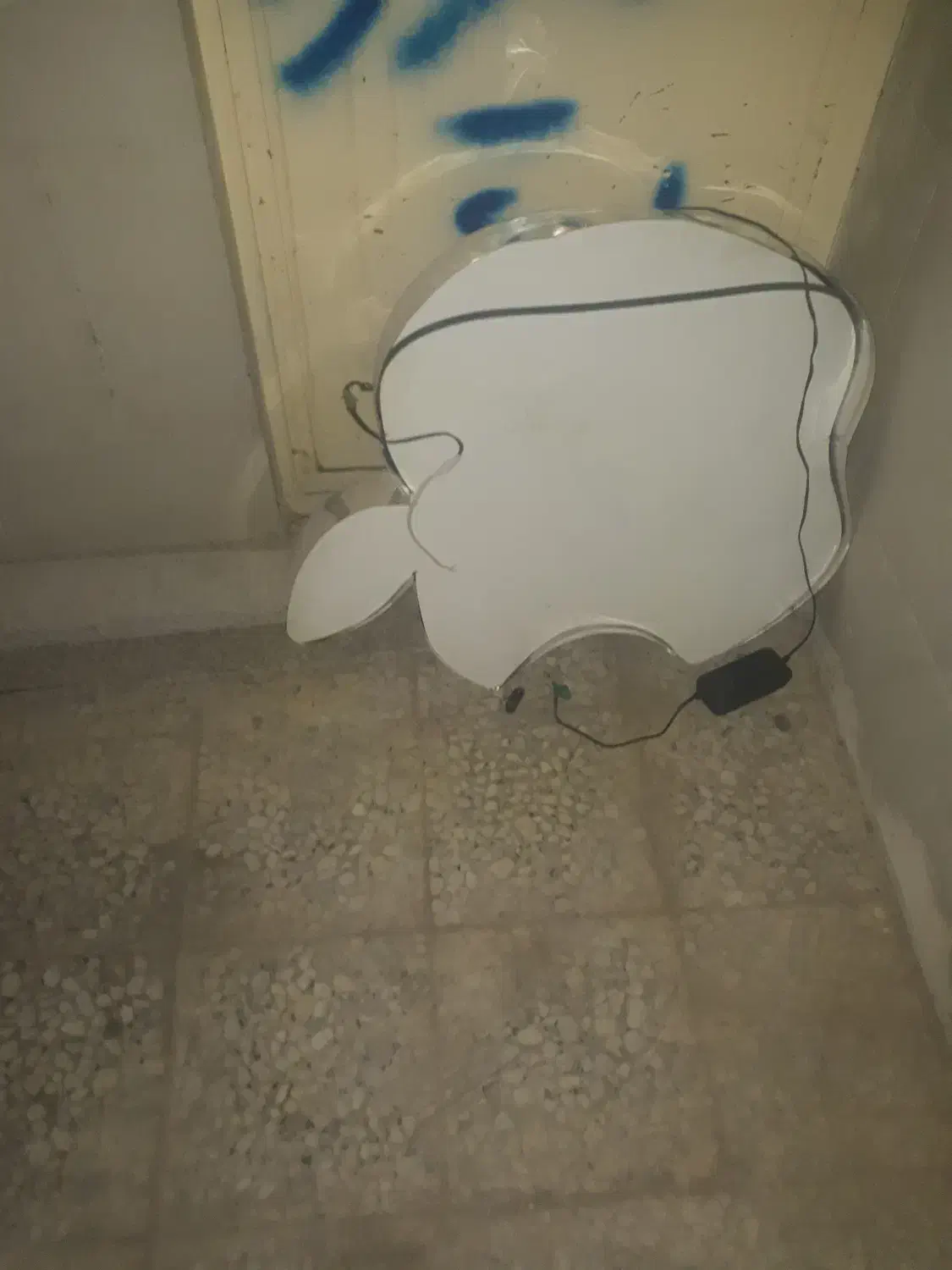 تابلوی اپل|تابلو، نقاشی، عکس|فولادشهر, مسکن مهر فولادشهر|دیوار