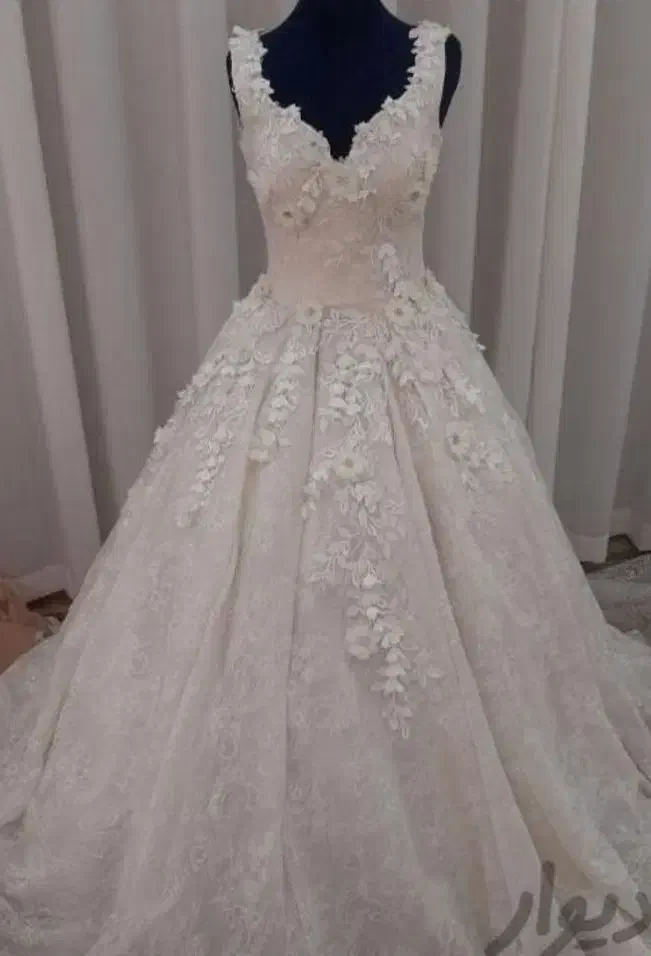 لباس عروس|لباس|اصفهان, عاشقآباد|دیوار