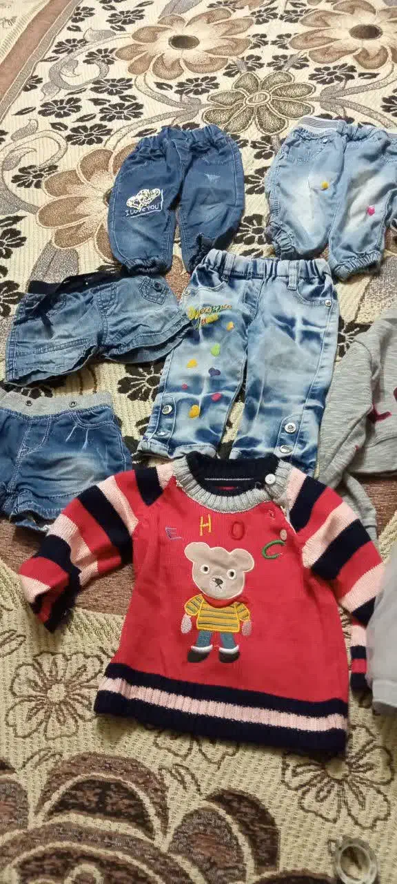 لباس دخترانه و کفش ۴۰عدد ۲۰۰تومن|کفش و لباس بچه|رشت, سعدی (تختی)|دیوار