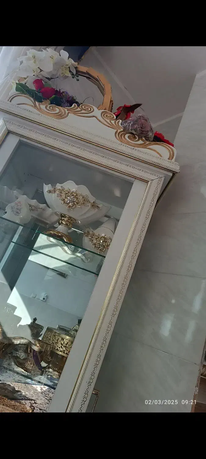 ویترین«نو» سفیدو طلایی|بوفه، ویترین، کنسول|بابا حیدر, |دیوار