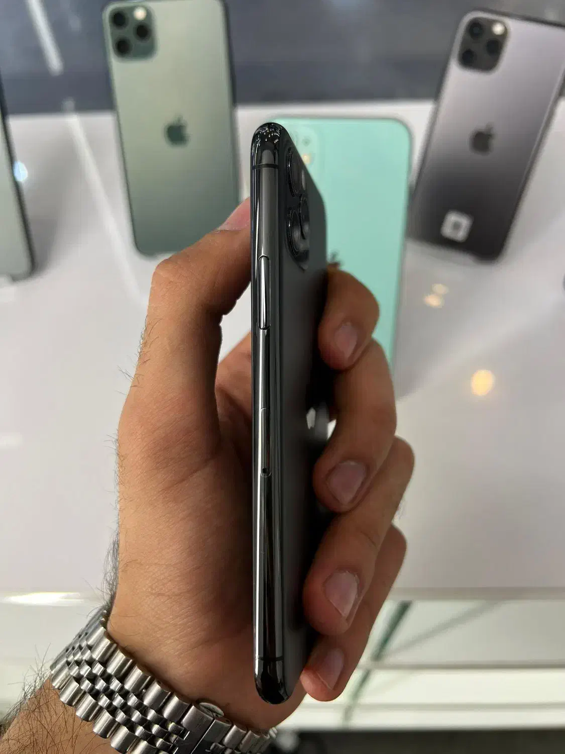 ایفون 11 pro|موبایل|شیراز, زند|دیوار