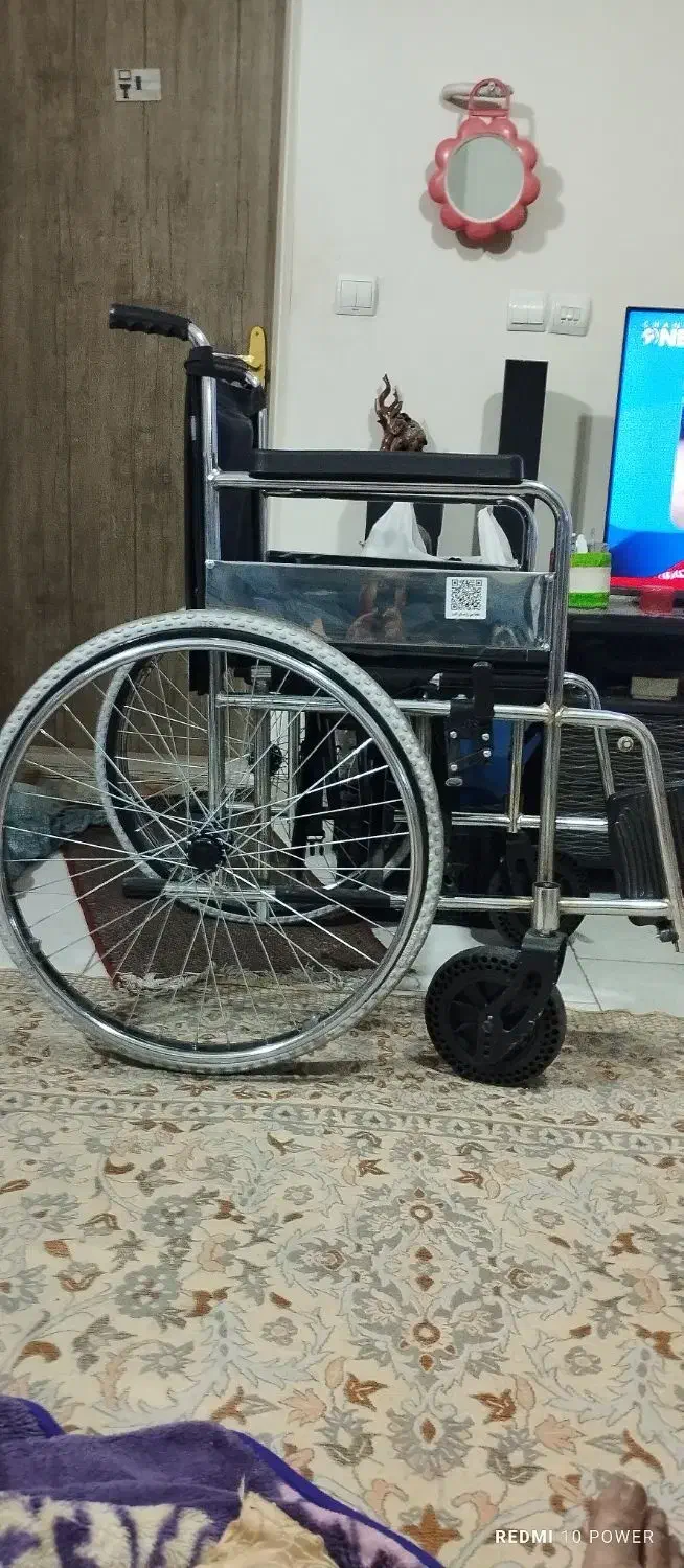 ویلچر تاشو برندJTS، میز تلویزیون ، عروسک خرسی|حراج|تهران, باغ خزانه|دیوار