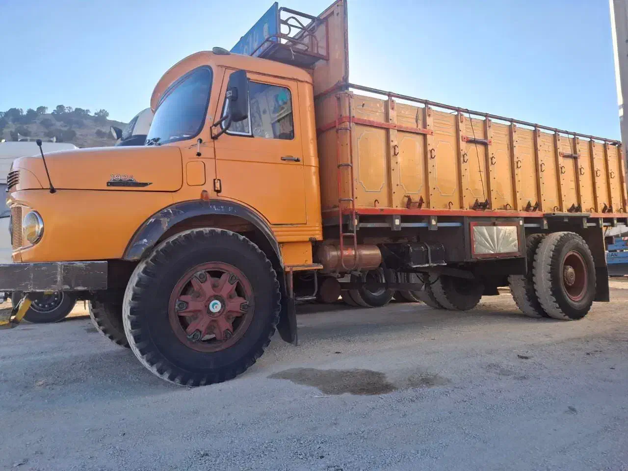 بنز تک باری ۱۹۲۴ استثنایی|خودرو سنگین|اسلامآباد غرب, |دیوار