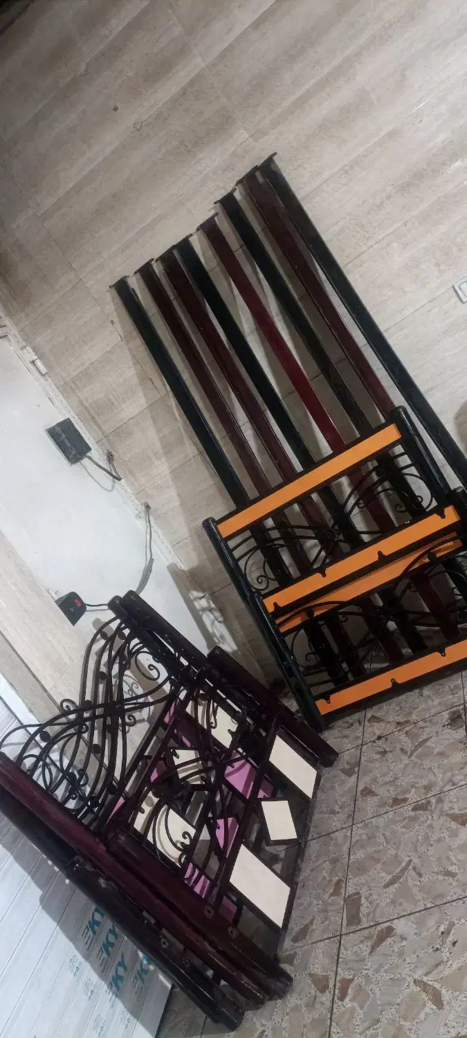 چهارعدد تخت بدون کفی|تخت و سرویس خواب|اهواز, فاز ۲ پادادشهر|دیوار