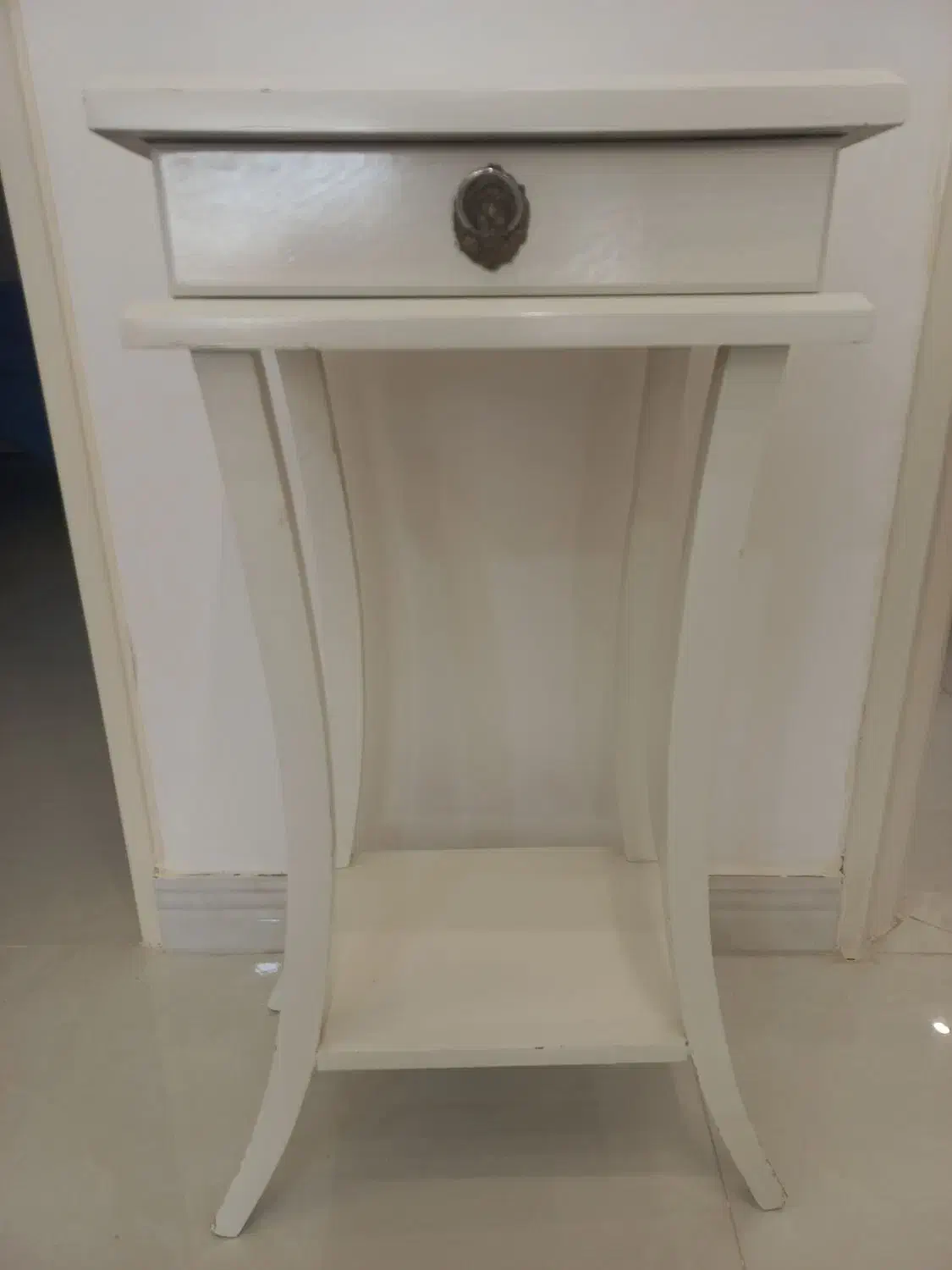 میزتلفن سالم وتمیز|میز تلفن|اراک, |دیوار