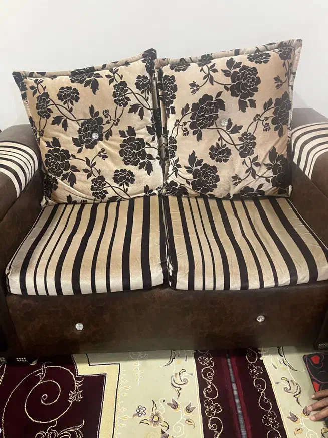 یک دست مبل 7نفره|مبلمان خانگی و میز عسلی|بندرعباس, |دیوار