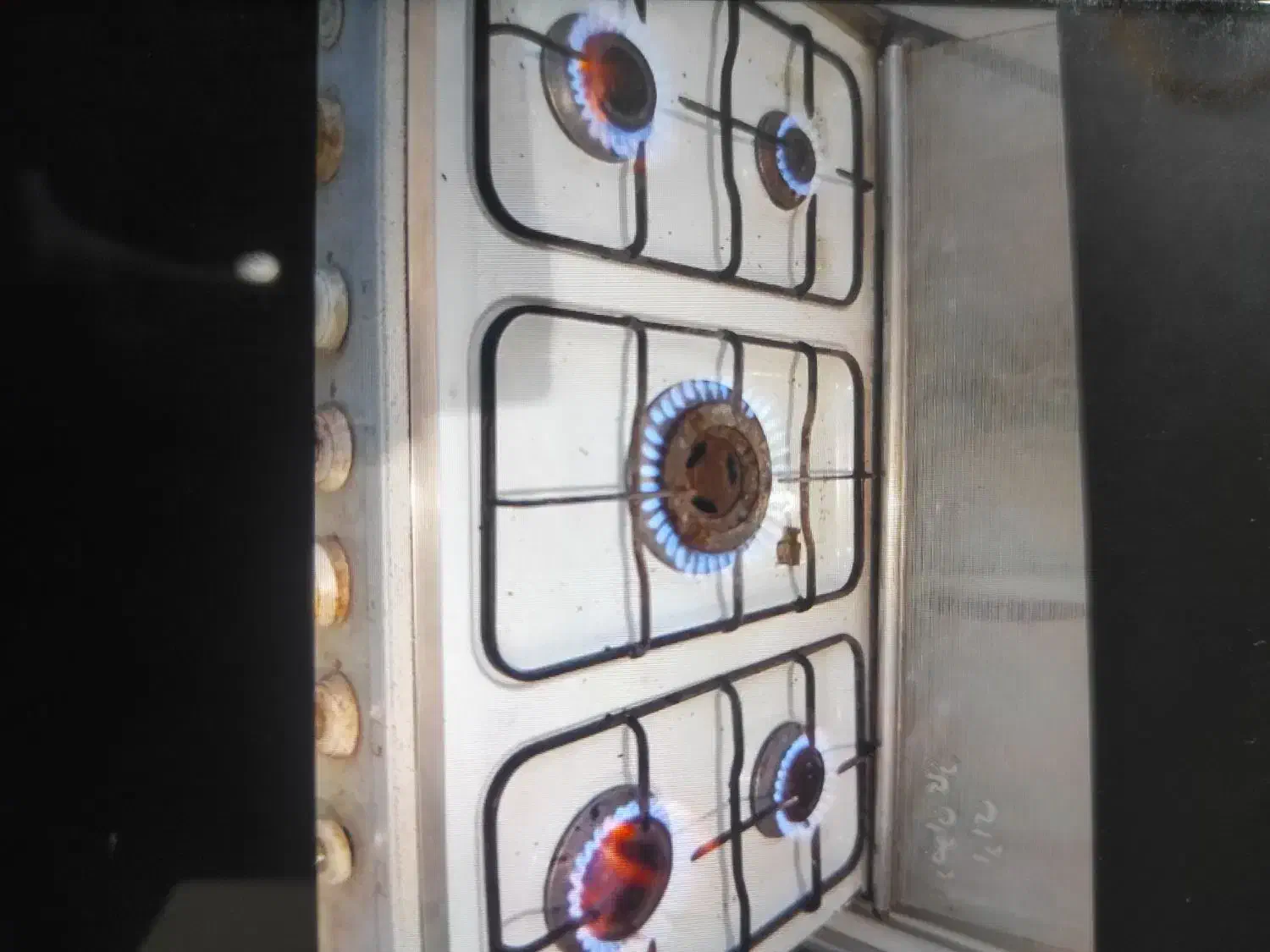 گاز فر ۵ شعله|اجاق گاز و لوازم برقی پخت‌وپز|قم, شهرک مهدیه (مدرس)|دیوار