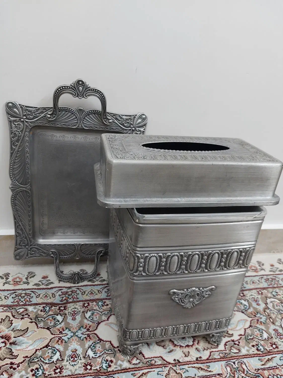 ست جا دستمالی و سطل آشغال و سینی|صنایع دستی و سایر لوازم تزئینی|تهران, مقدم|دیوار