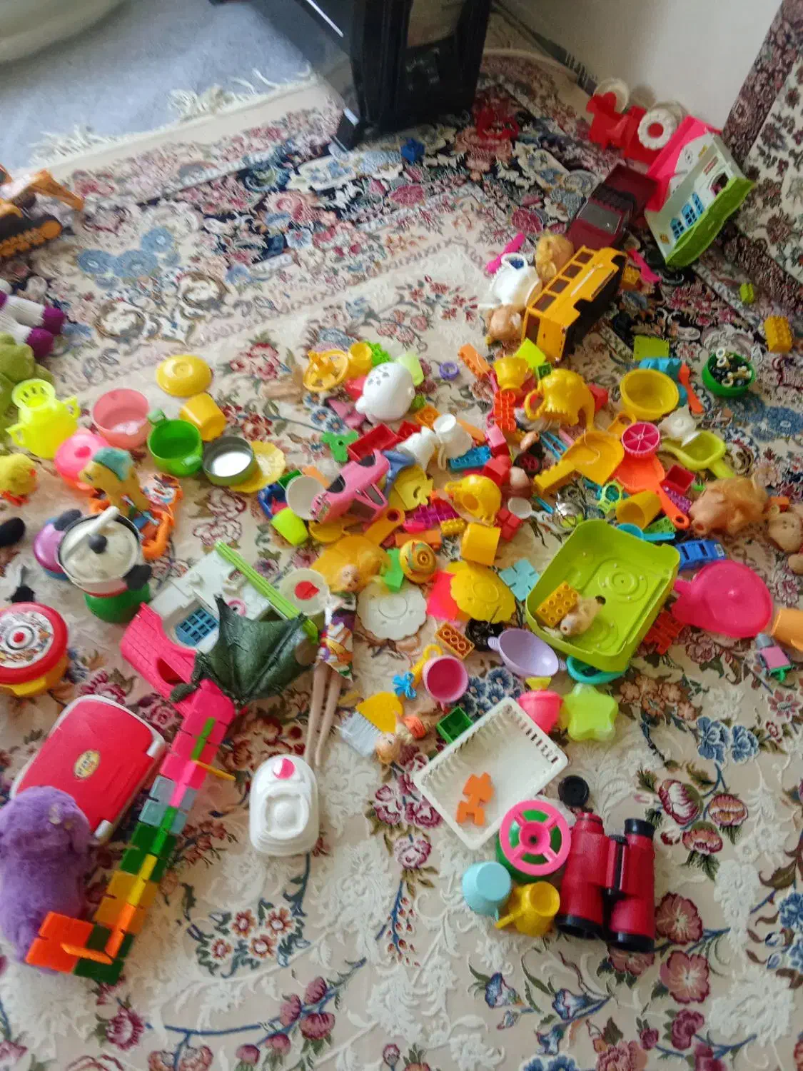 اسباب بازی|اسباب‌بازی بچه|مریوان, |دیوار