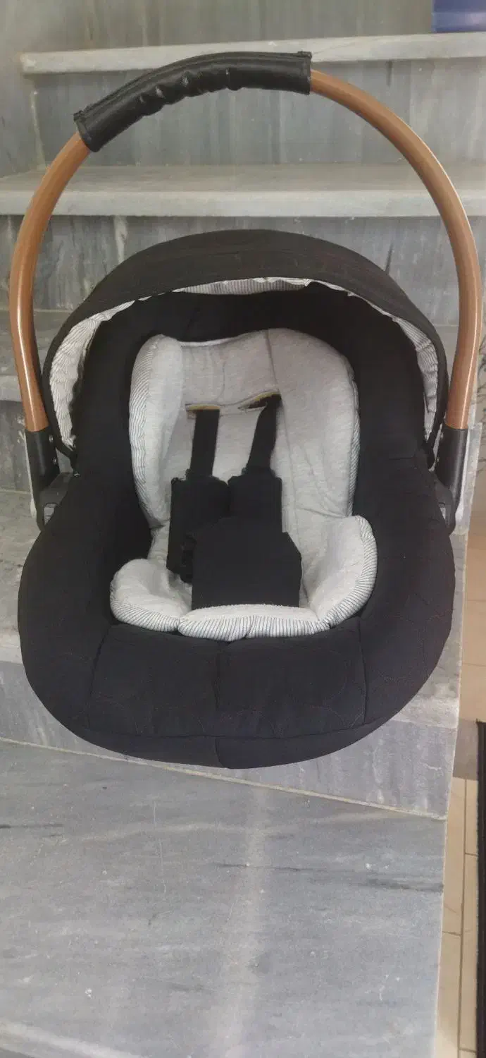 صندلی بچه|تخت و صندلی بچه|اسلامآباد غرب, |دیوار