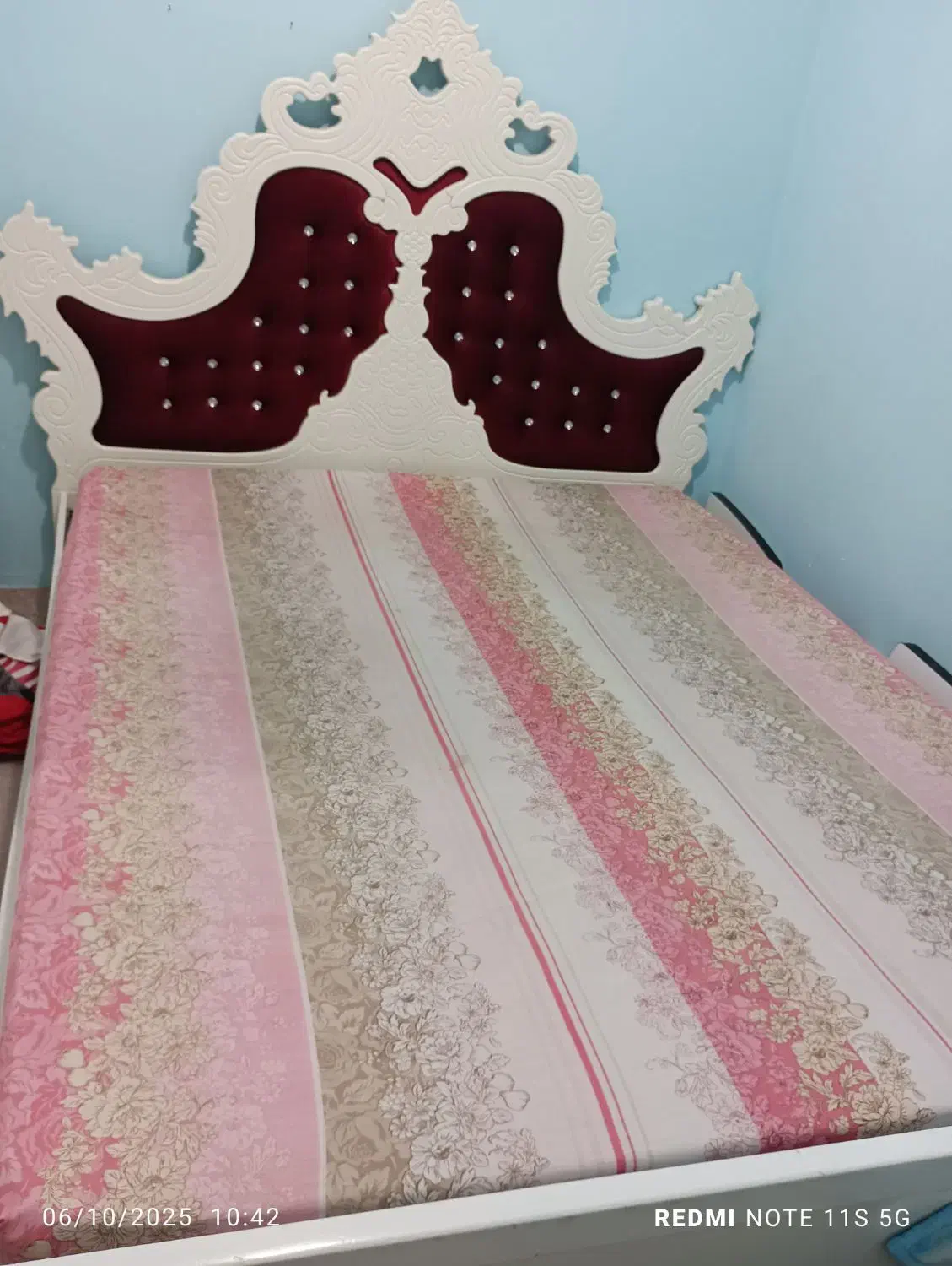 تخت دونفره ۱۶۰ در ۲ همراه تشک و دو عدد پاتختی|تخت و سرویس خواب|ساری, |دیوار