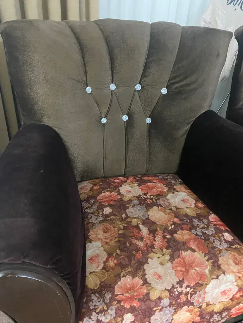 مبل ۷نفره راحتی در حد نو|مبلمان خانگی و میز عسلی|قائمشهر, |دیوار