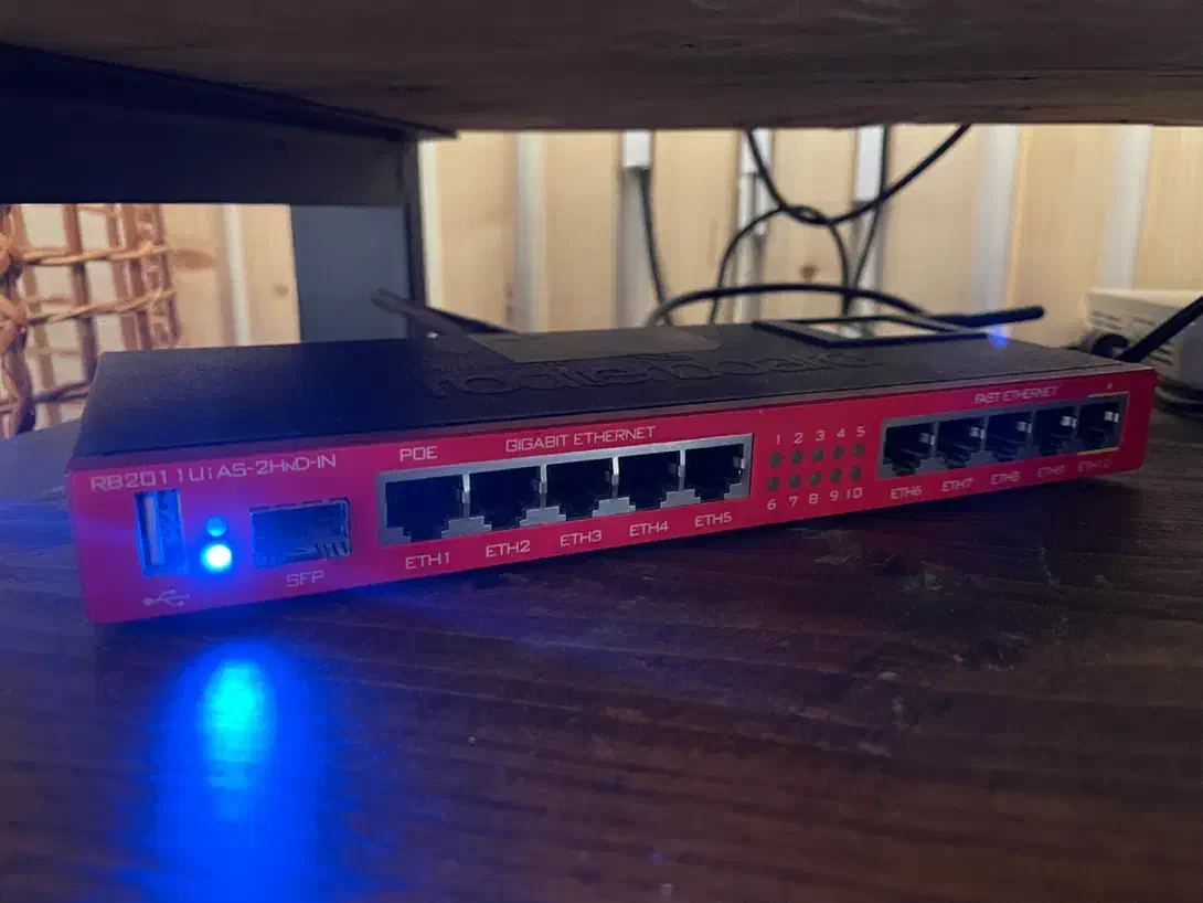 روتر میکروتیک Mikrotik RB2011UiAS-2HnD-IN|مودم و تجهیزات شبکه|تهران, نظامی گنجوی (توانیر)|دیوار