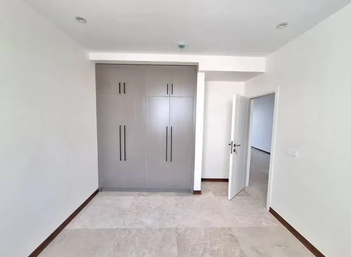 180متر/3خواب/نوساز/نیمه فرنیش/نور مستقیم