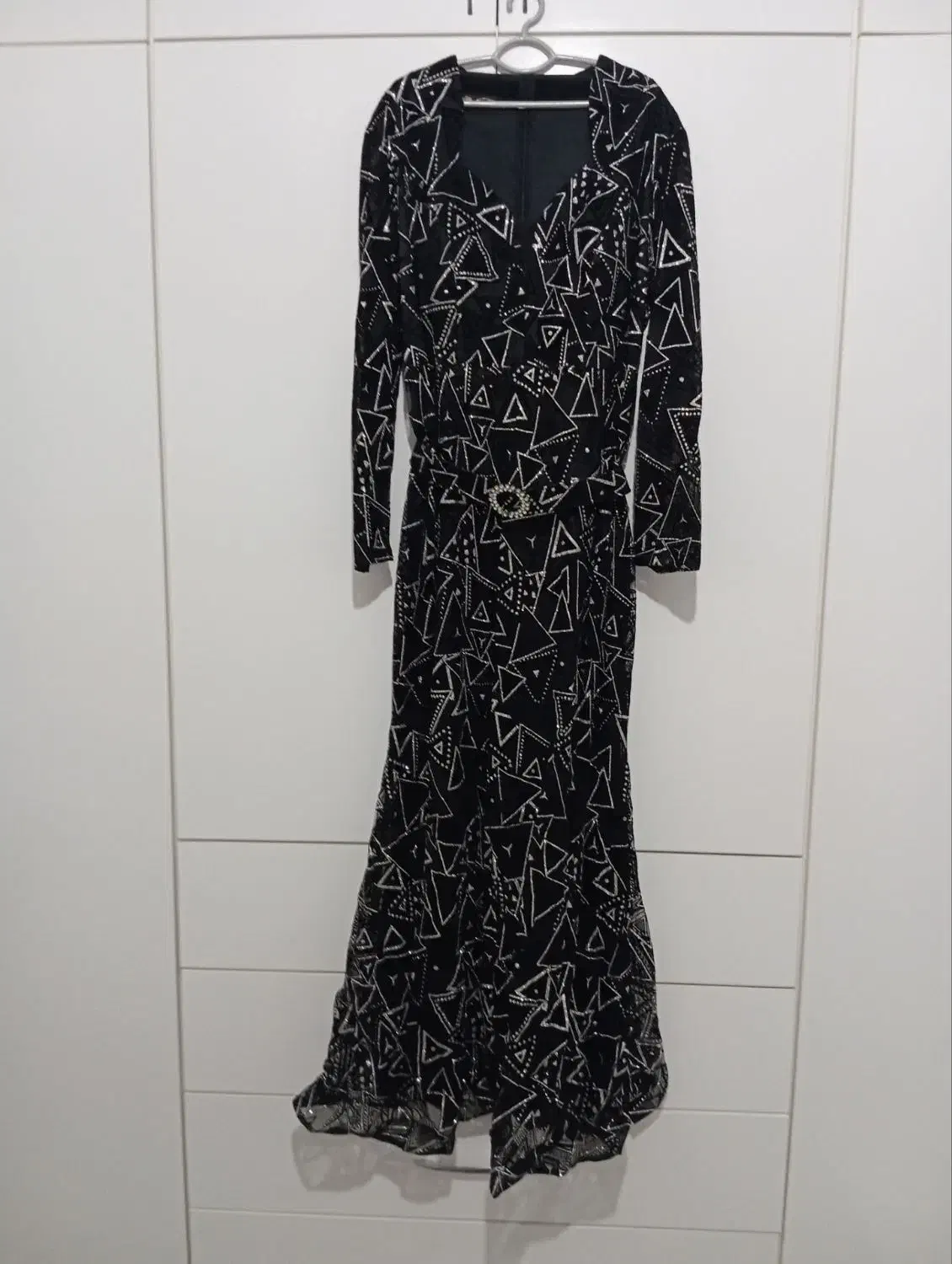 لباس مجلسی|لباس|باغستان, |دیوار