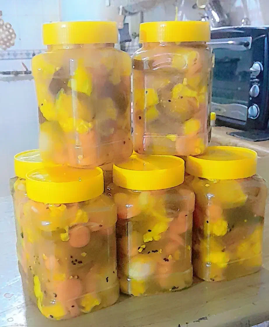 ترشی مخلوط و خیار شور|خوردنی و آشامیدنی|شیراز, بالا کفت|دیوار