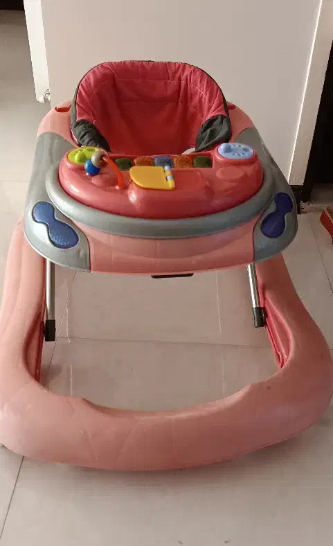 فروش صندلی کودک و روروک و کریر|کالسکه و لوازم جانبی|کاشان, فاز ۱ ناجی آباد|دیوار