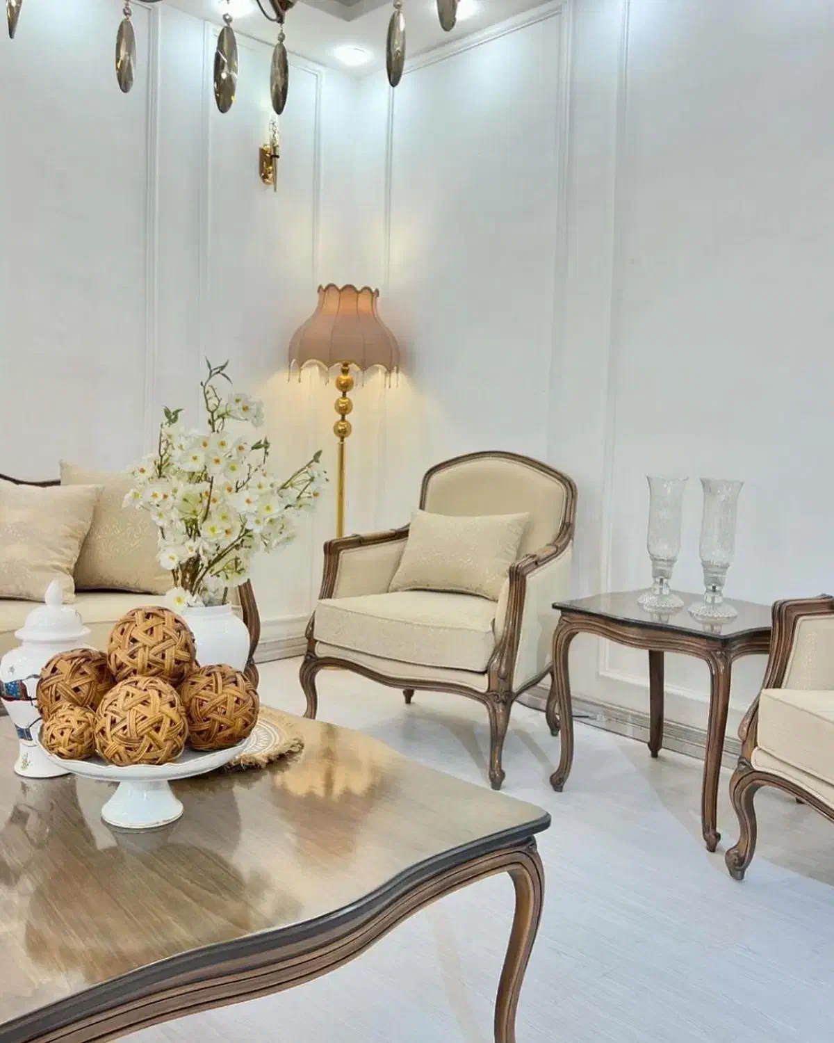 مبل کویین فرانسوی کد۴۴|مبلمان خانگی و میز عسلی|رشت, استادسرا|دیوار