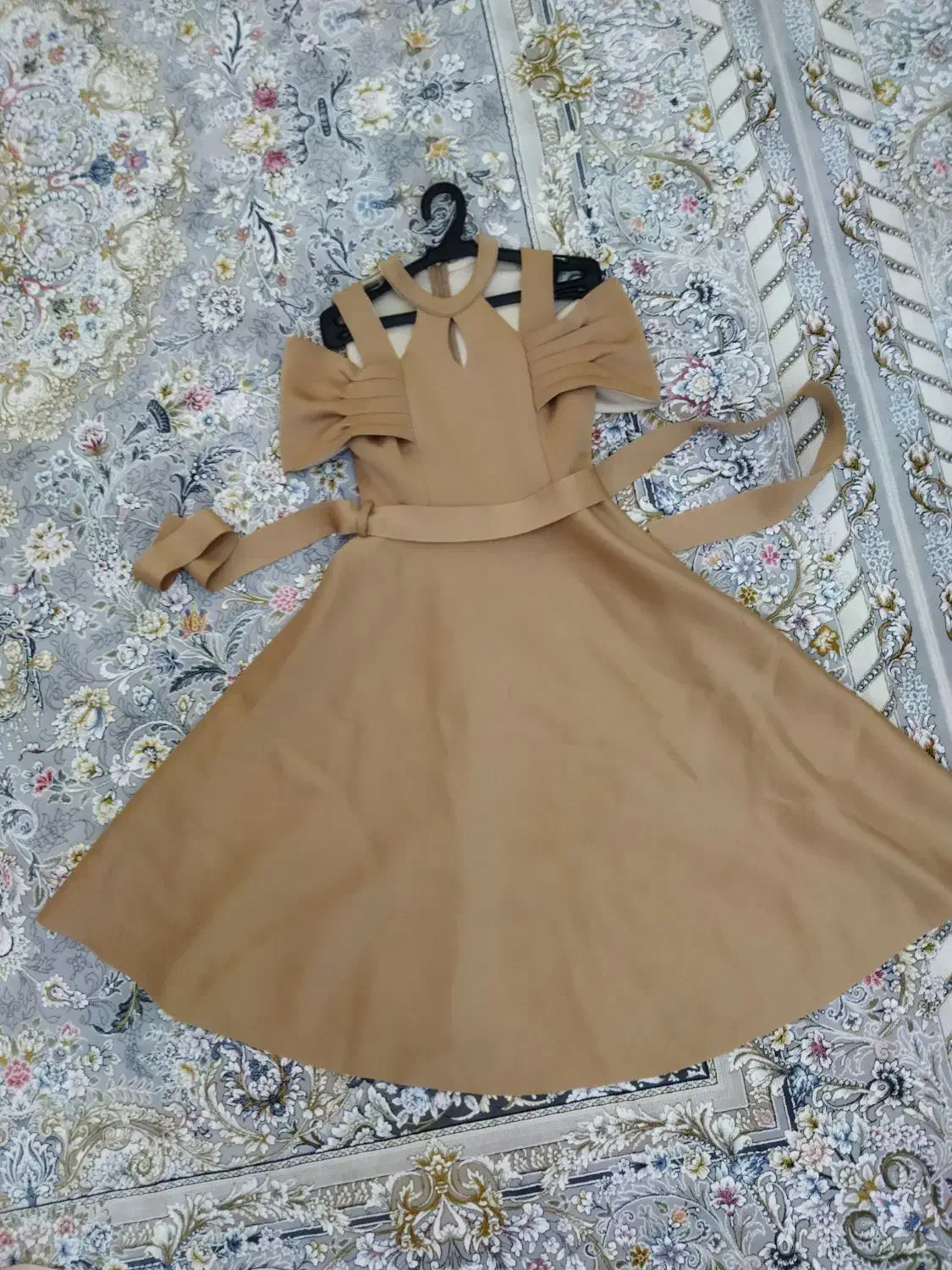 لباس مجلسی|لباس|هشتگرد, شهرک فرهنگیان|دیوار