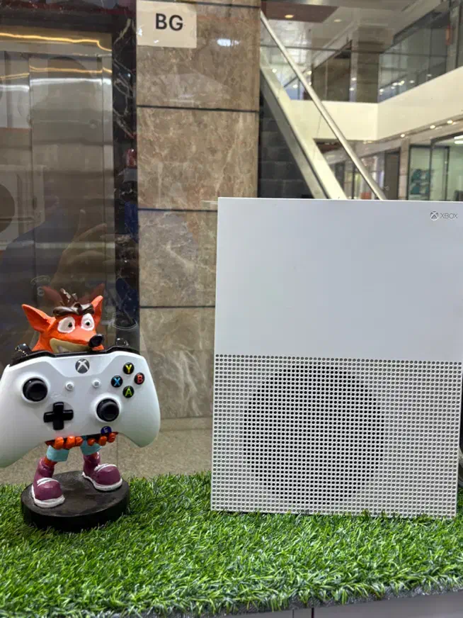 Xbox ones/1TB /فول بازی|کنسول، بازی ویدئویی و آنلاین|تهران, فردوسی|دیوار