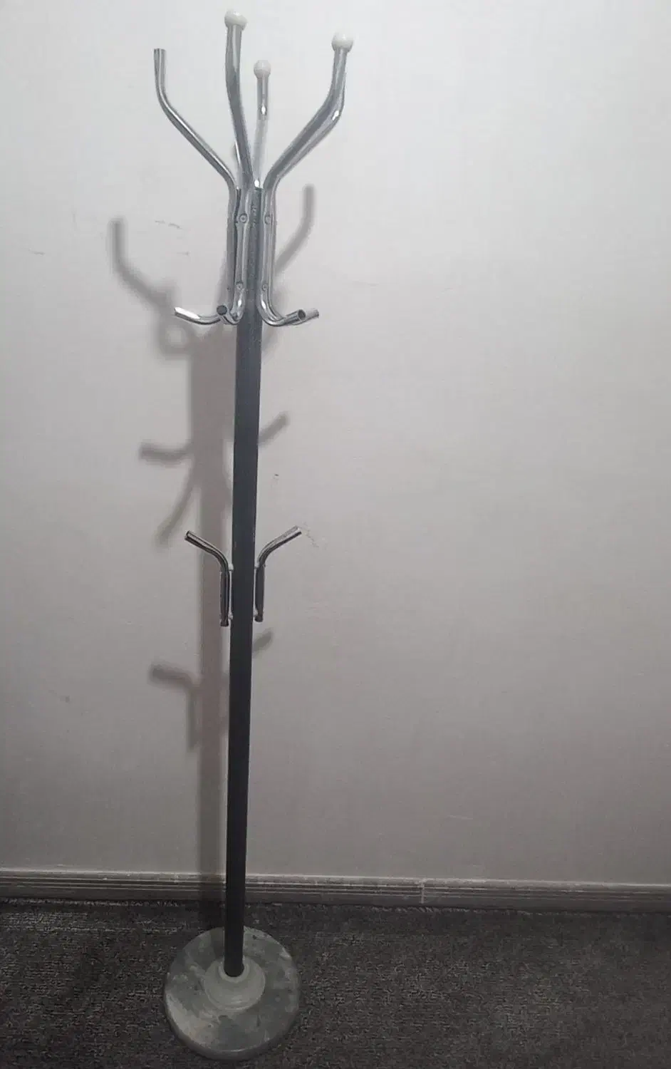 چوب لباسی  پایه سنگی|بندرخت و رخت‌آویز|کرج, کلاک پایین|دیوار