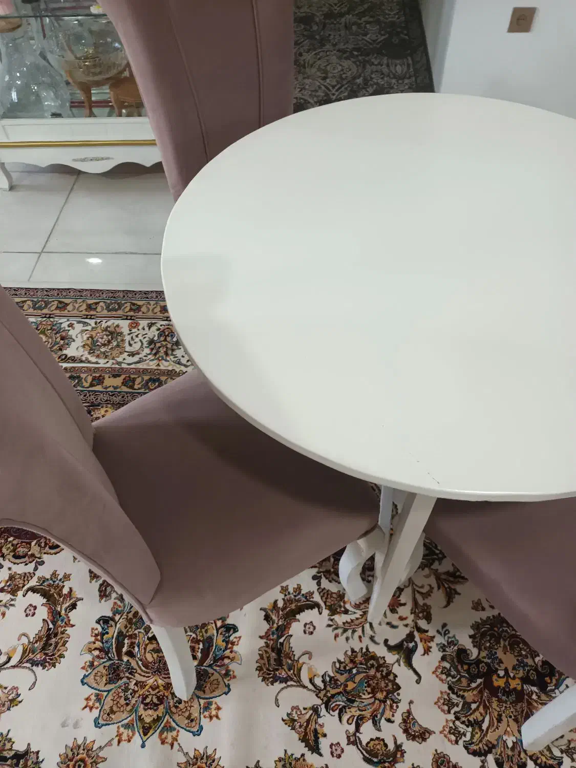 میز نهار خوری چوبی سالم|میز و صندلی غذاخوری|رشت, لاکان|دیوار