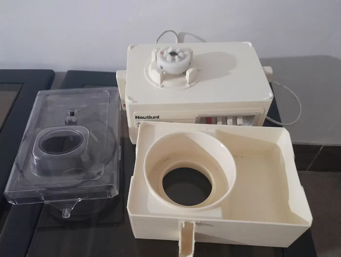 ابمیوه گیری ناسیونال|آبمیوه‌گیر و آب‌مرکبات‌گیر|خرم‌آباد, |دیوار