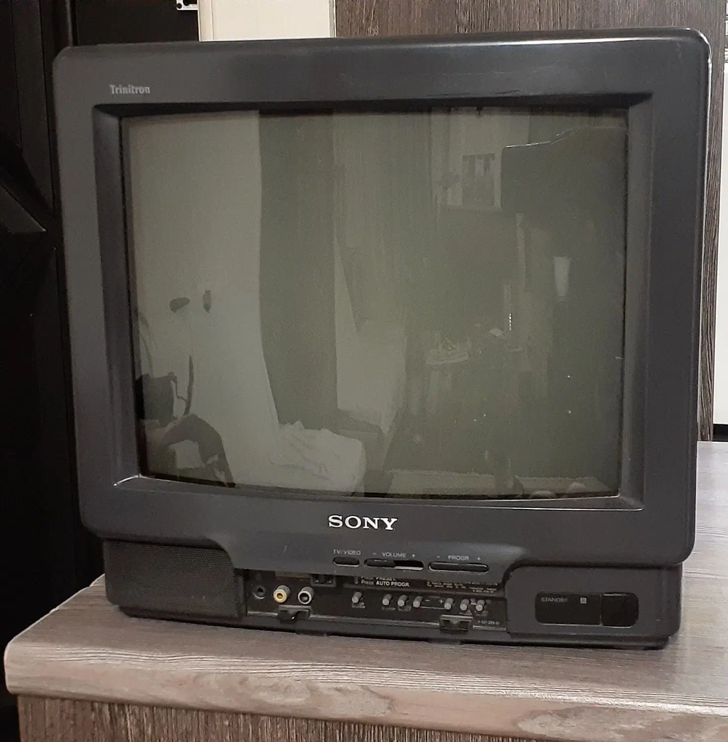 تلویزیون ۱۴ سونی|تلویزیون و پروژکتور|رشت, معلم|دیوار