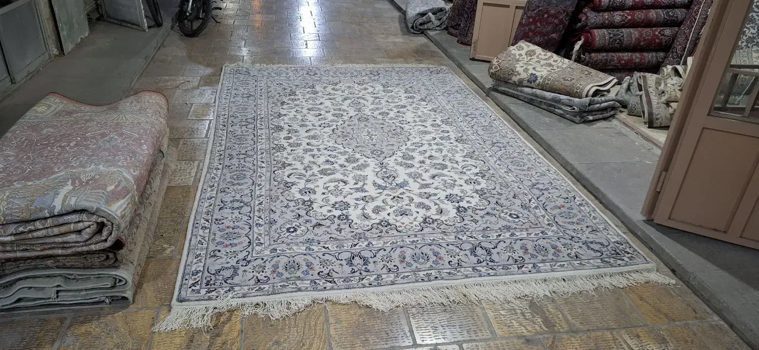 فرش دستبافت ارغوان|فرش|قزوین, |دیوار