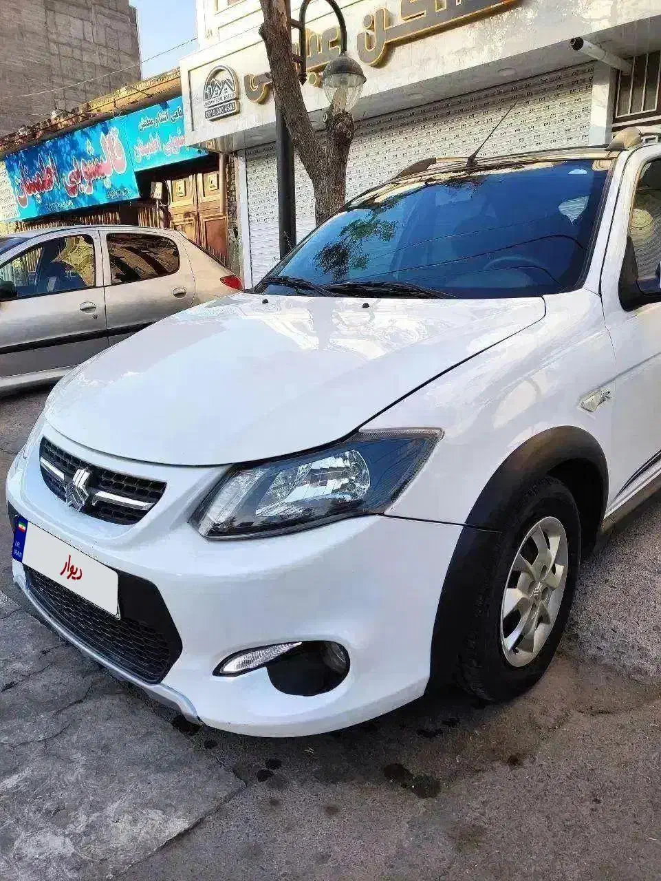 کوییک r 1402 کم کار فوری|خودرو سواری و وانت|مشهد, کوی المهدی|دیوار