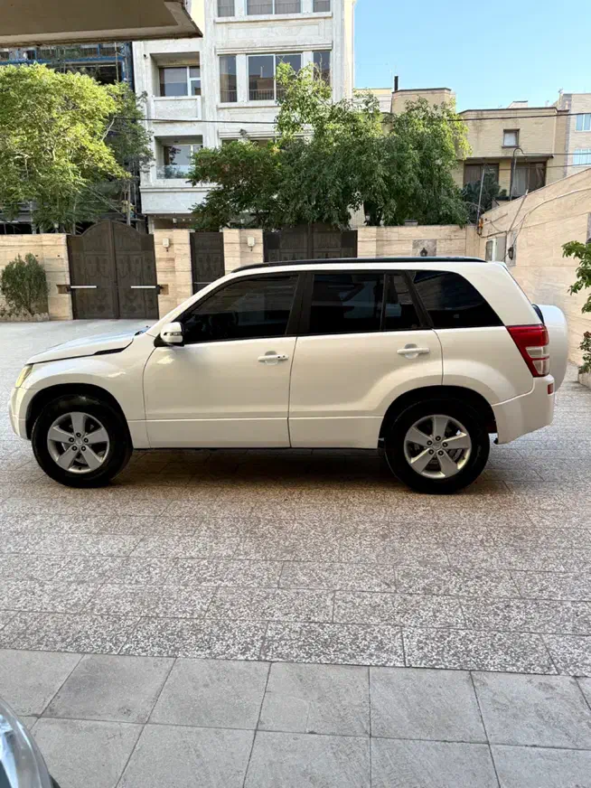 سوزوکی ویتارا اتومات کلاس۸ فول 2400|خودرو سواری و وانت|مشهد, فرهنگ|دیوار