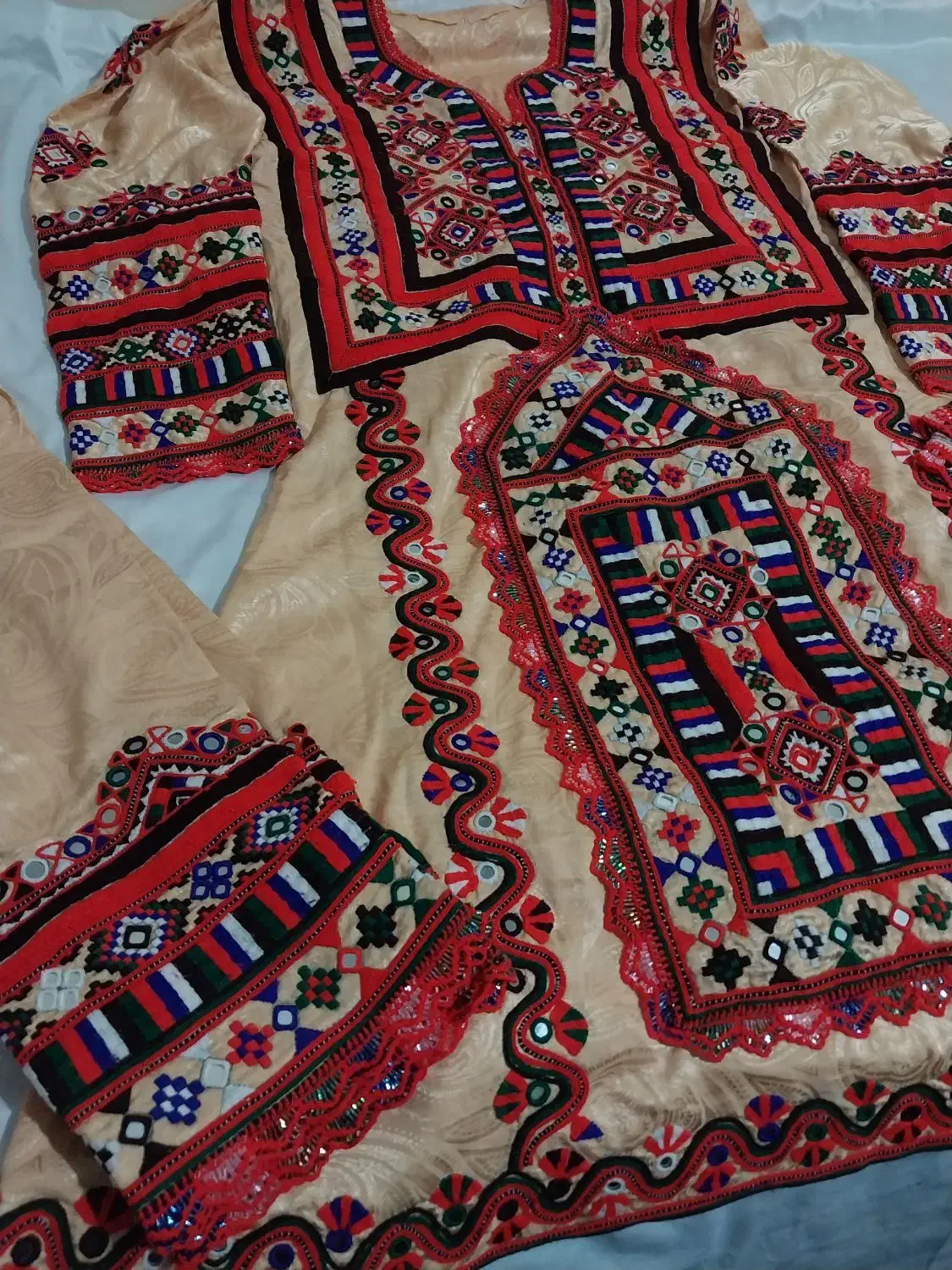 لباس بلوچیی|لباس|ایرانشهر, |دیوار