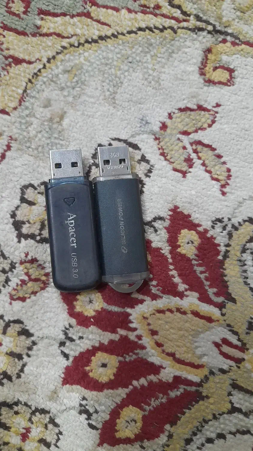 سلام ۱عدد فلاش فروشی|لوازم جانبی موبایل و تبلت|اصفهان, محله سفلی|دیوار