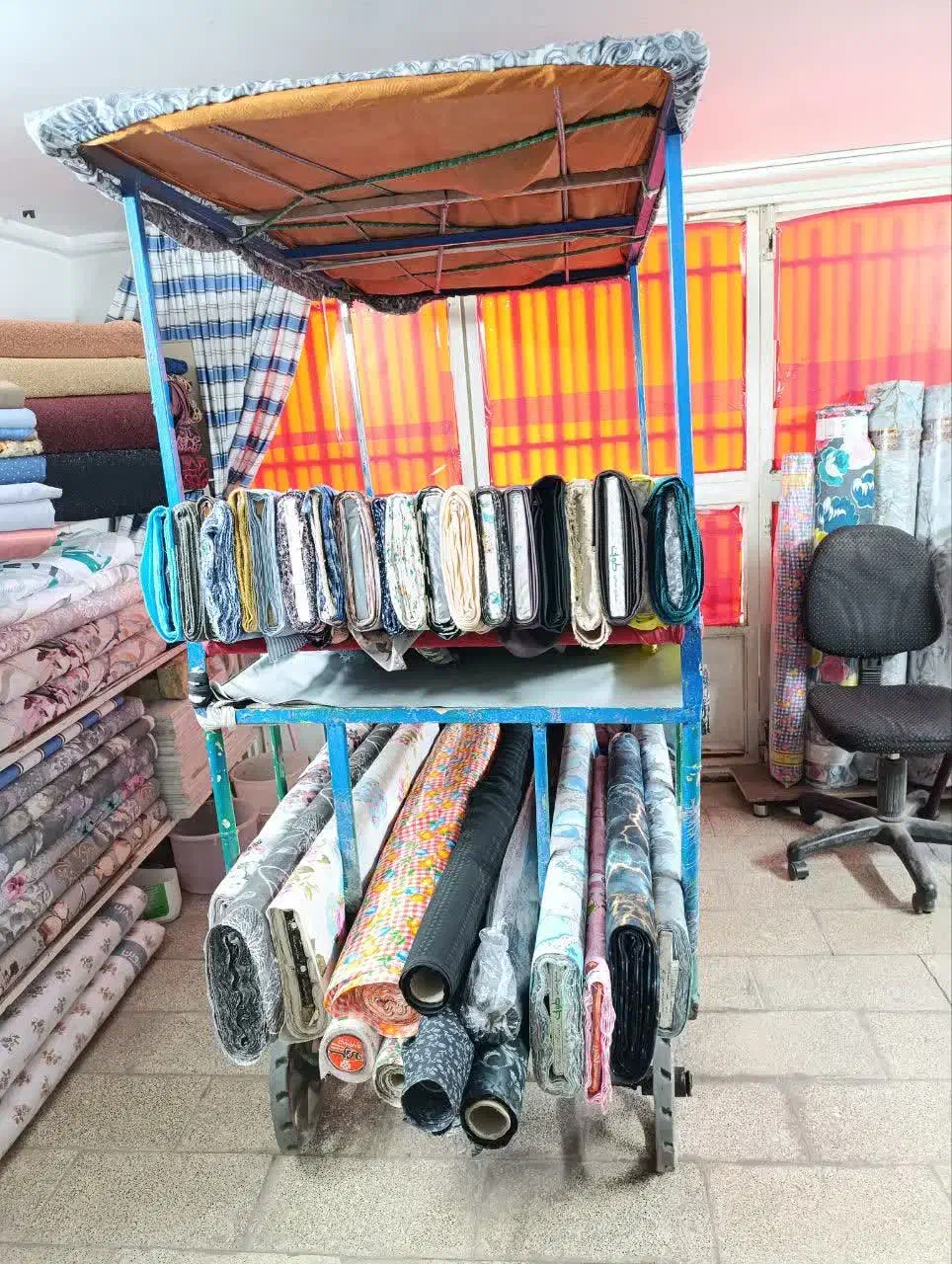 گاری چهار چرخ|ابزارآلات|قم, قلعه کامکار|دیوار