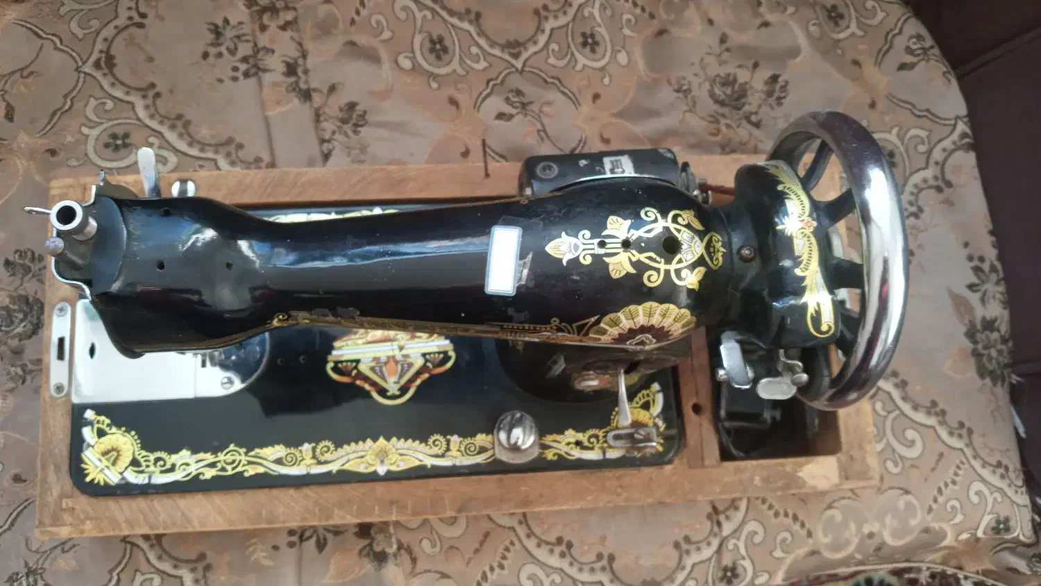 چرخ خیاطی|چرخ خیاطی و ریسندگی|ایلام, |دیوار