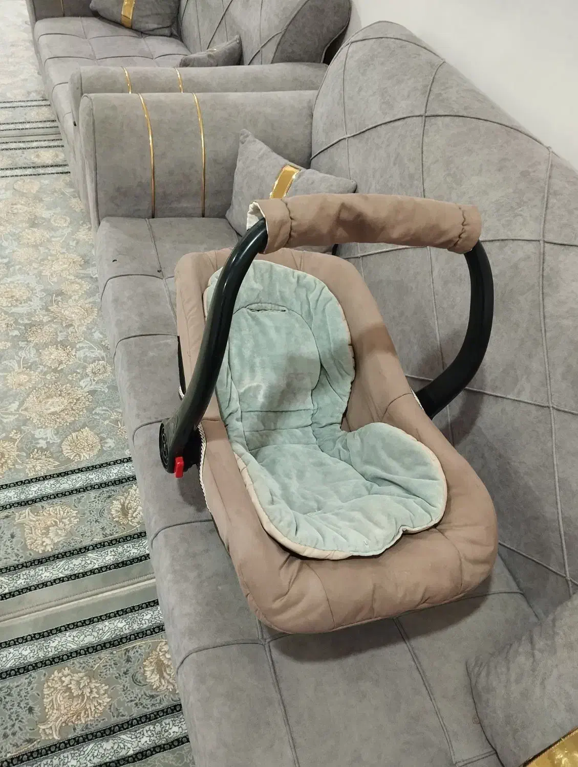 صندلی نوزاد|تخت و صندلی بچه|پیرانشهر, |دیوار