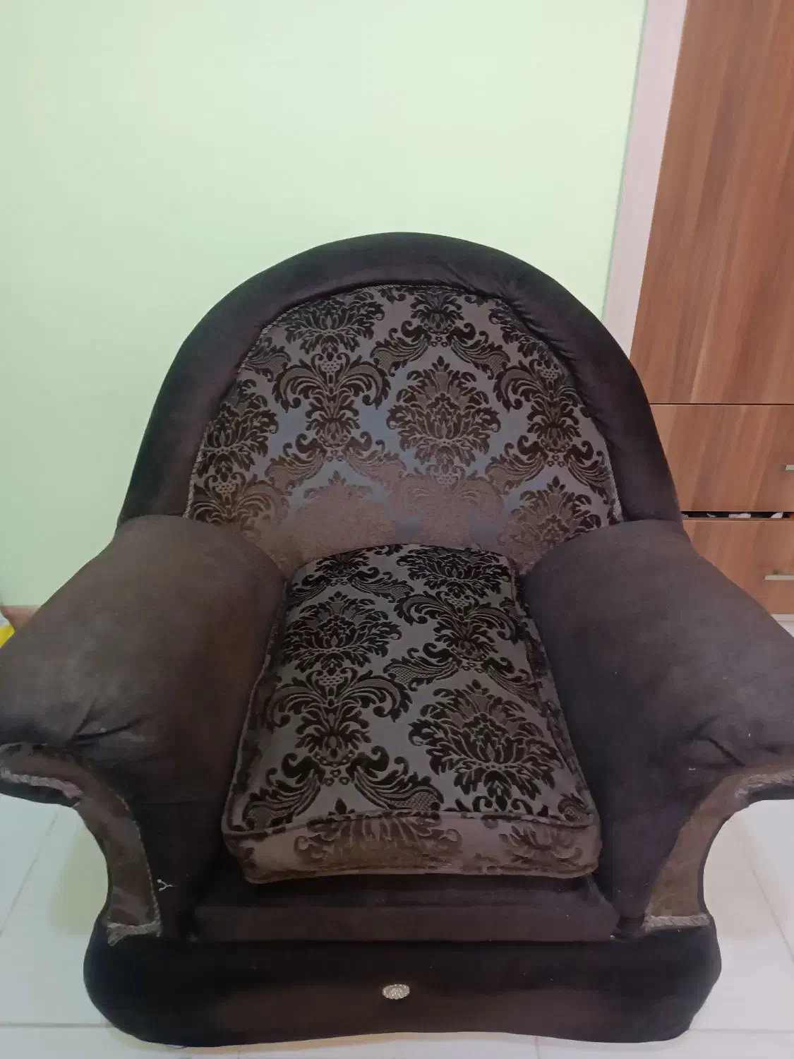 مبل راحتی ۷ نفره|مبلمان خانگی و میز عسلی|گلبهار, شهر جدید گلبهار|دیوار