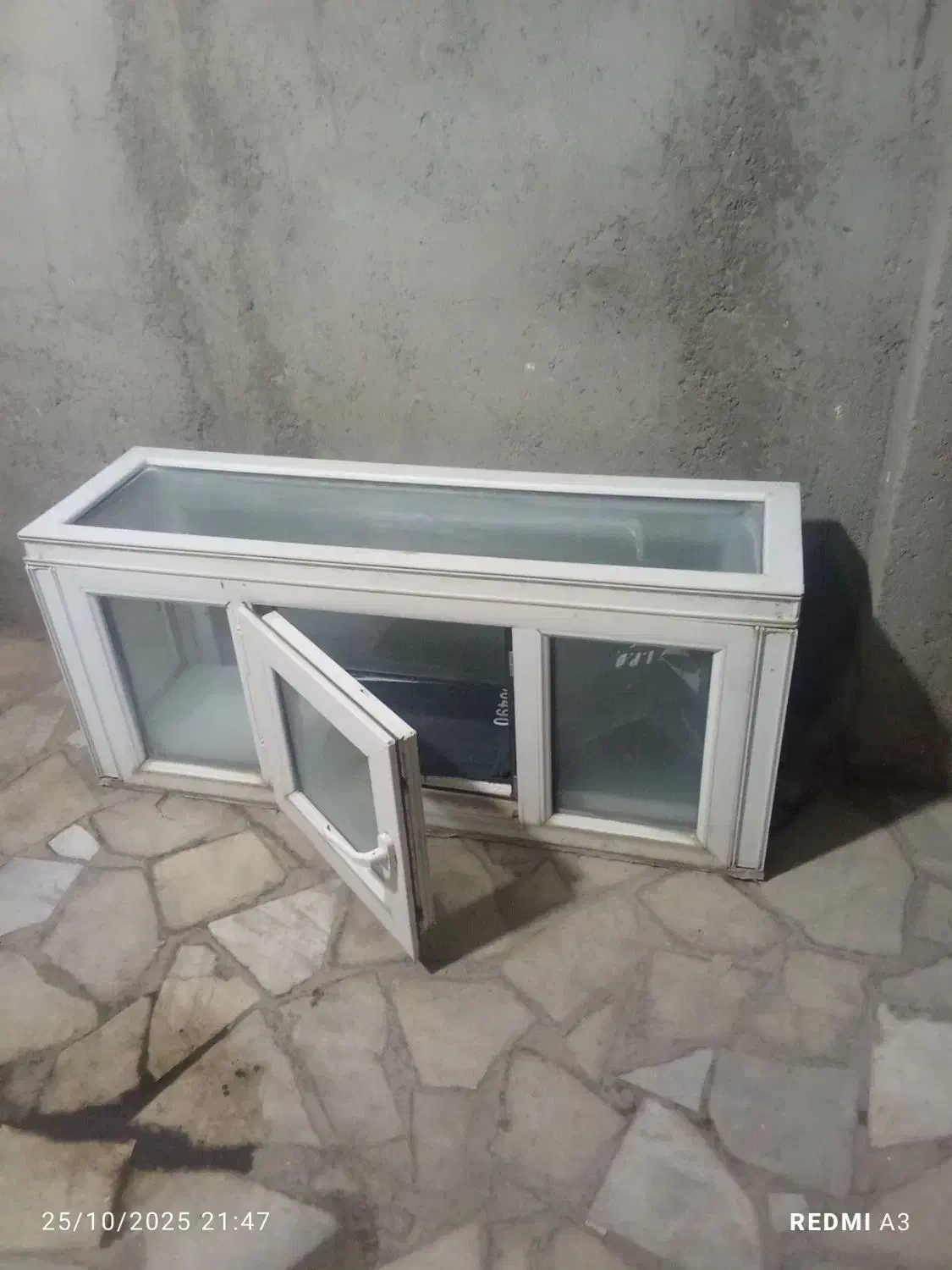 ویترین،سیگارفروشی|بوفه، ویترین، کنسول|قروه, |دیوار