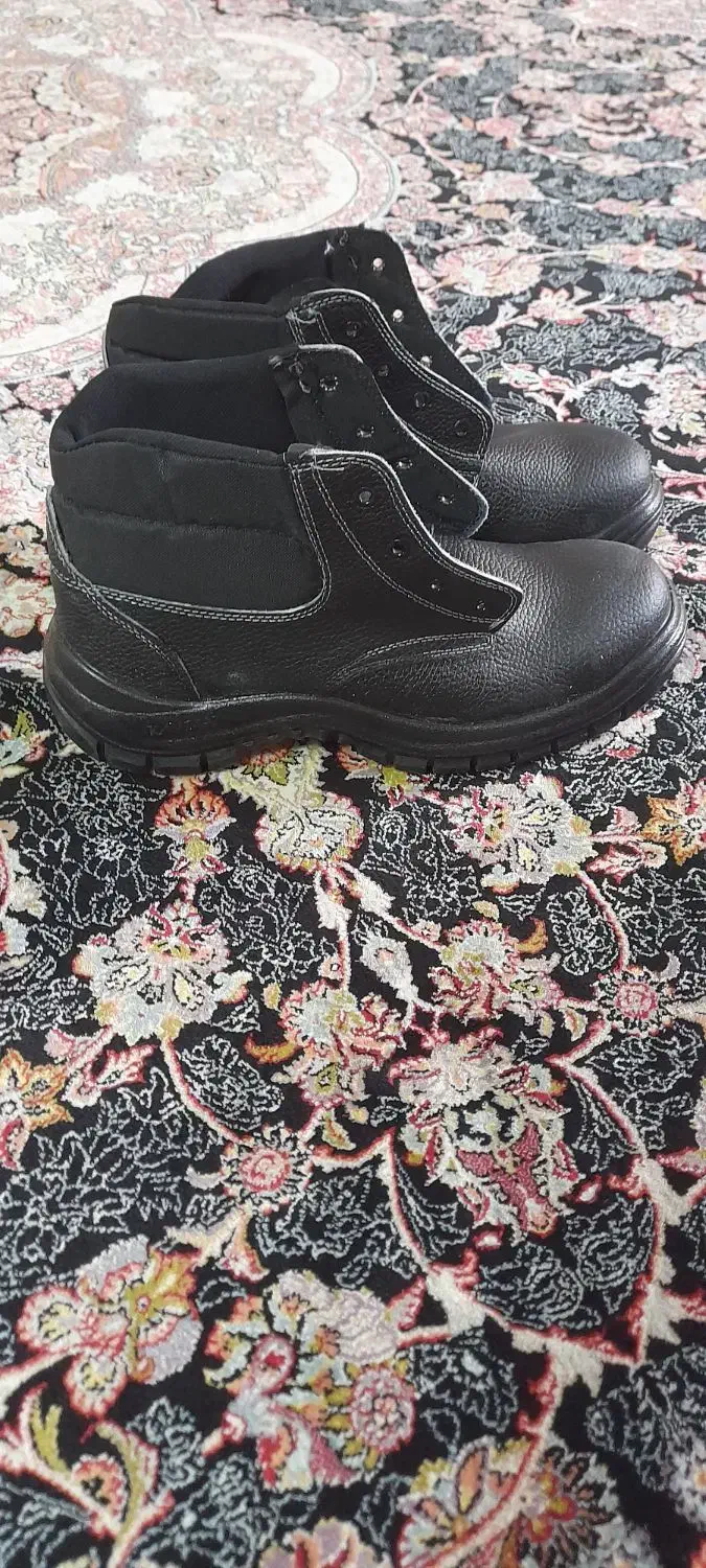 کفش ایمنی|کیف، کفش، کمربند|قم, علی آباد|دیوار