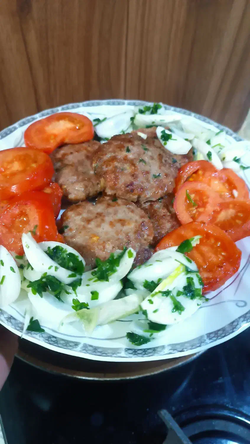 با همبرگرای دست ساز بی نظیر|خوردنی و آشامیدنی|کرج, باغ سیب|دیوار