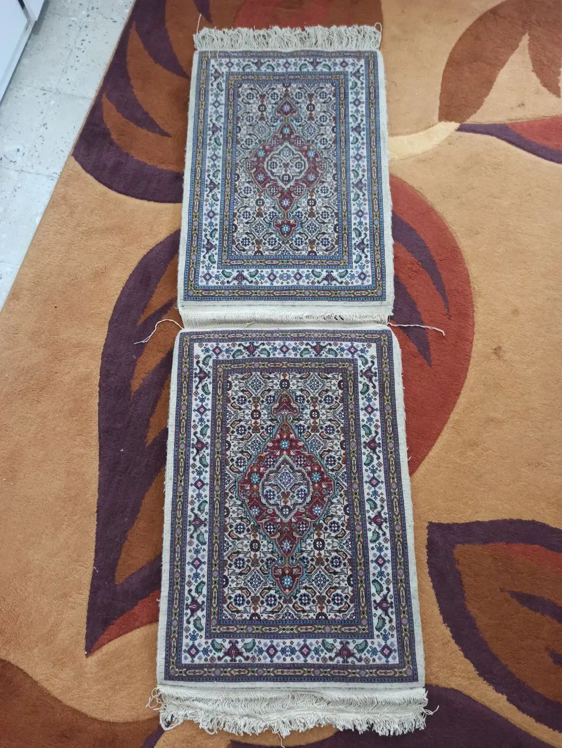 2 عدد فرش دستباف نو|فرش|بیرجند, |دیوار