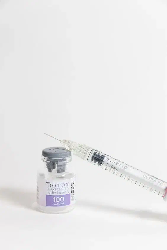 تزریق بوتاکس و فیلر و مزوتراپی در کلینیک زیبایی|خدمات آرایشگری و زیبایی|بیرجند, |دیوار