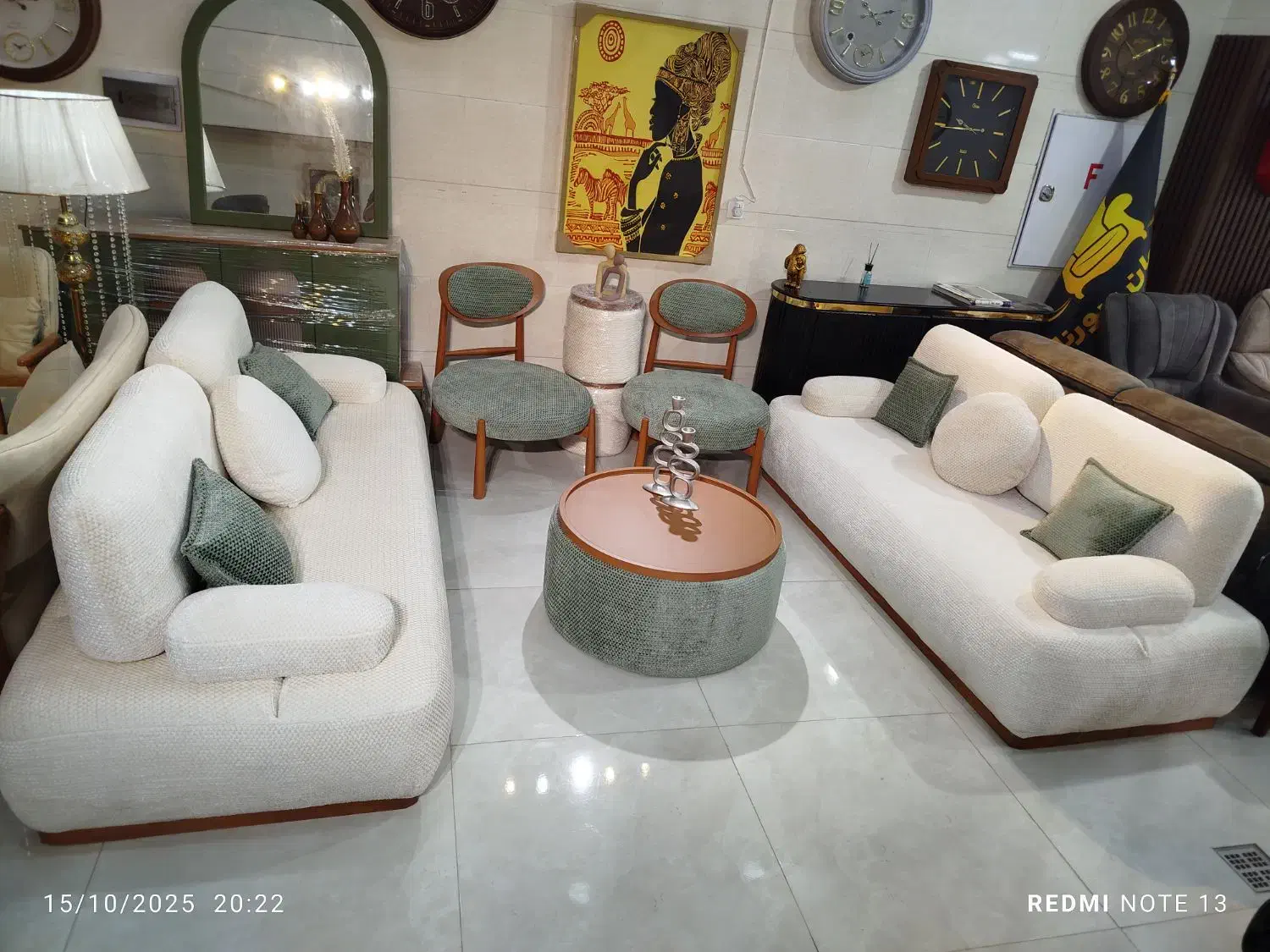 مبل راحتی/مینیمال پینترستی/با پاف و جلومبلی شرکتی|مبلمان خانگی و میز عسلی|مشکیندشت, |دیوار